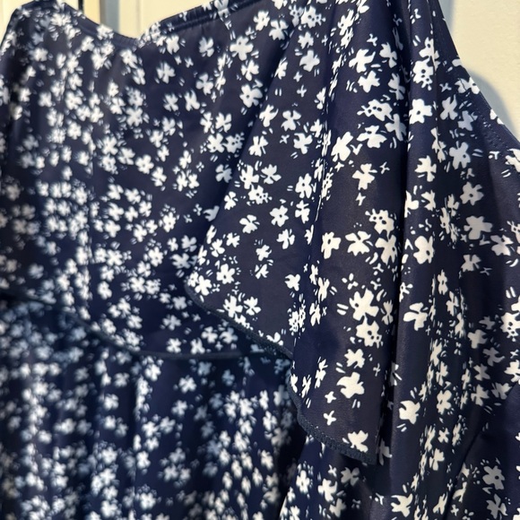 Bloomchic Floral Navy Blue Women's Cold Shoulder Swimsuit Size 18-20 - Picture 5 of 8